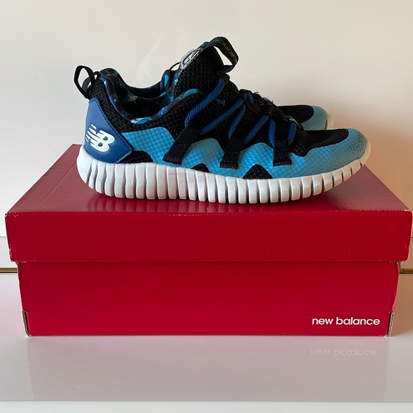 New Balance Playgruv  Running Shoes Big Boy Kid Size 2 - Picture 2 of 8